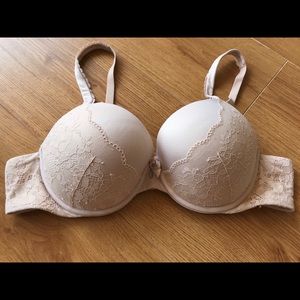 Victoria’s secret bra 38B